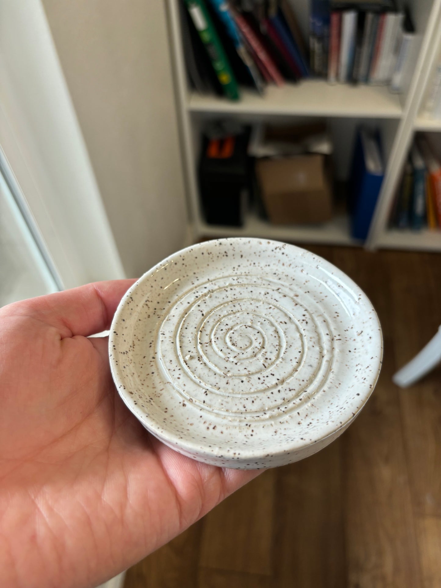 Spiral Speckled Garlic Grate Plate