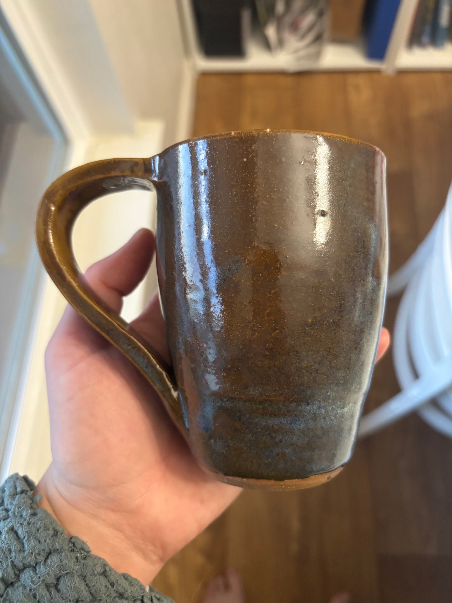 “Eleanor May” Azure & Brown Chicken Mug